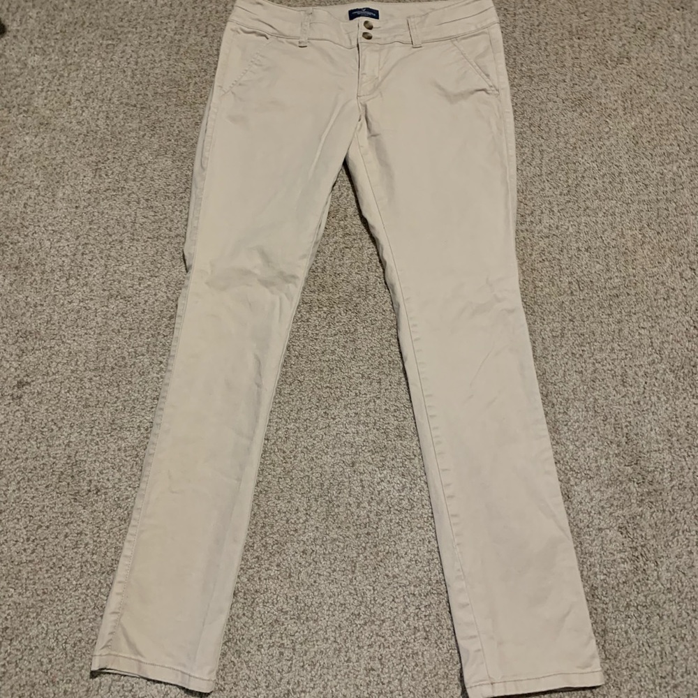 Women’s khaki pants